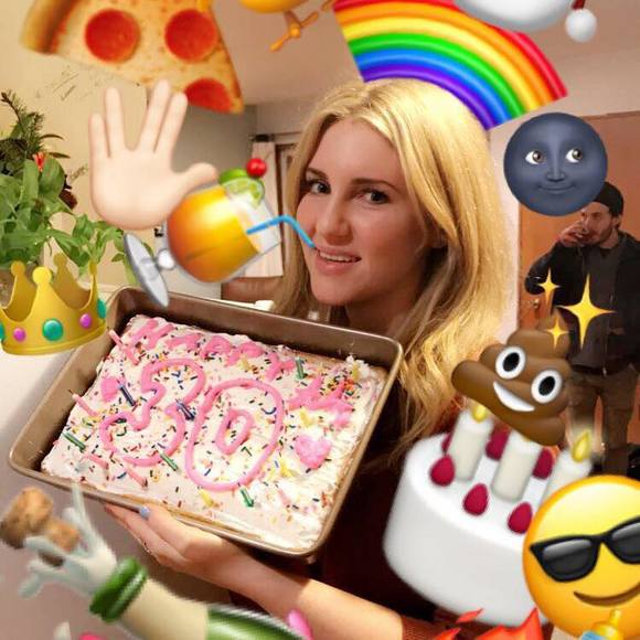 Meet your Posher, Jessica - Picture 1 of 1